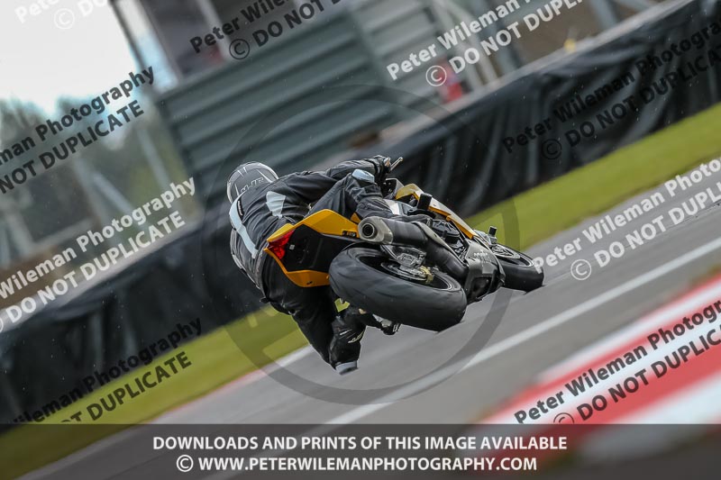 PJ Motorsport Photography;donington no limits trackday;donington park photographs;donington trackday photographs;no limits trackdays;peter wileman photography;trackday digital images;trackday photos